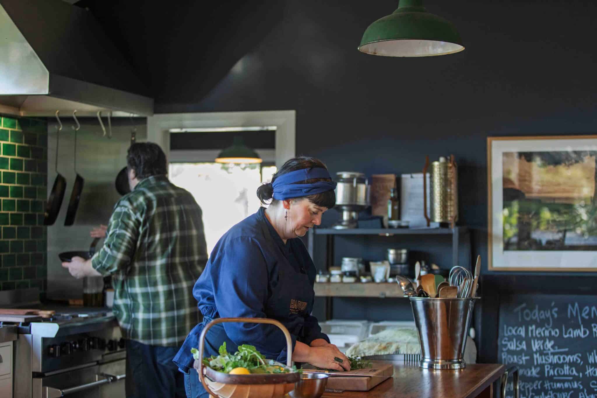  Kaikōura’s unique environment is integral to what Justine and Fiona produce, and fosters
collaboration. This page. Left. Fiona and her husband, Chris. Below. “Food and connection – it breaks
down so many barriers,” Fiona says. “I just love that aspect of bringing people together. On the first
and third Friday of every month we host supper clubs here, with up to twelve people around our table.
People buy a ticket, come along and we produce a seasonal meal based on what’s pumping in the
garden.”