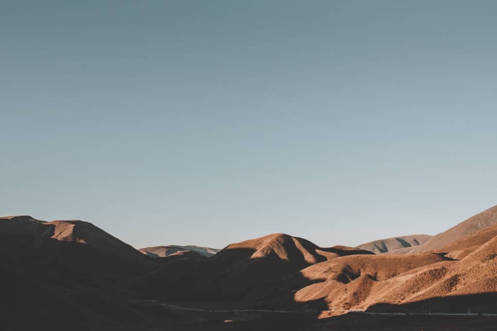 Golden hour in Lindis Pass.