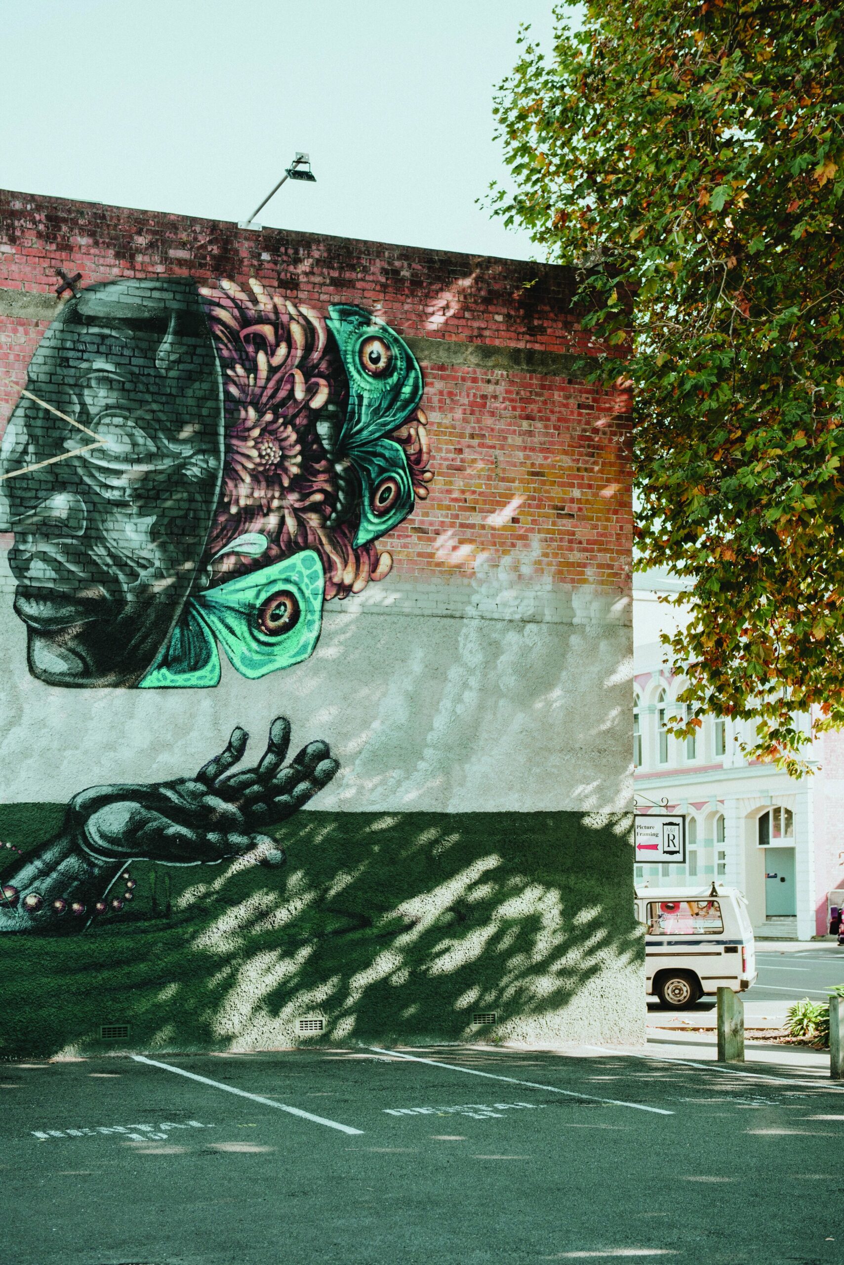 A 2019 mural painted by New Zealand artist Cinzah.