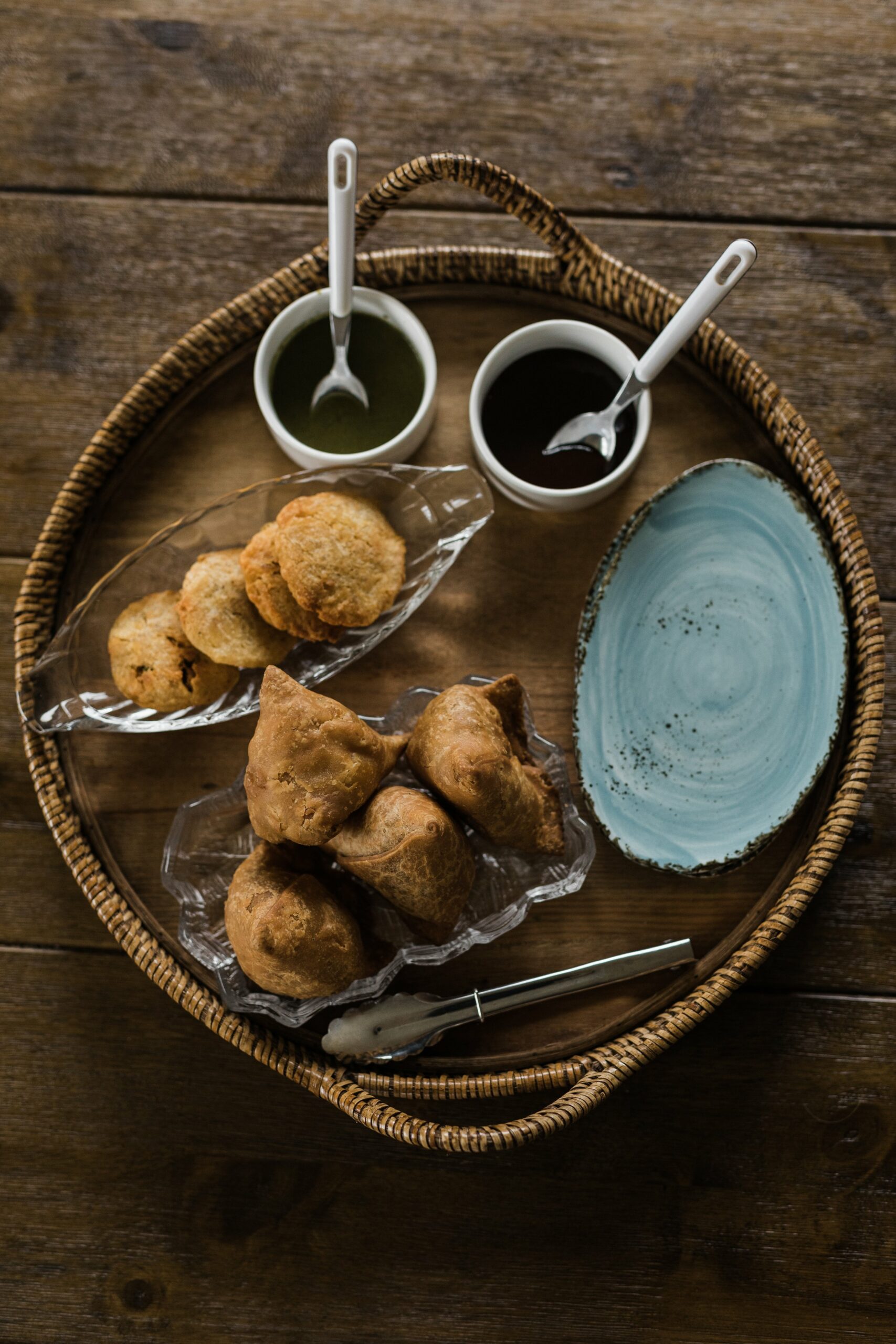 Hamnit's homemade Indian savoury snacks and chutneys