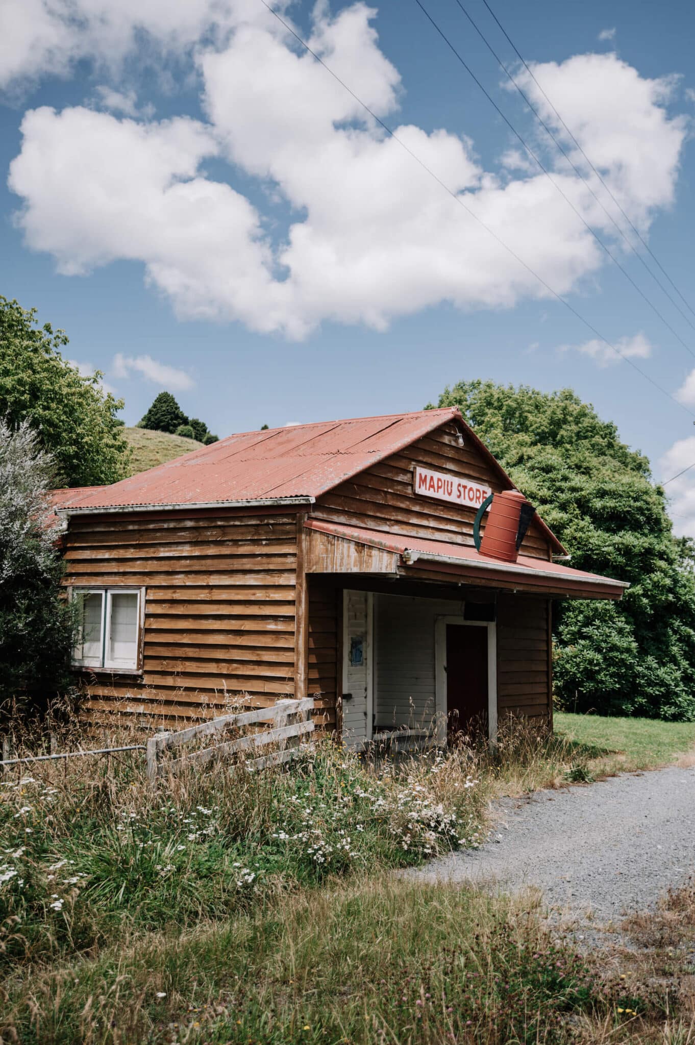 The abandoned Māpiu Store.