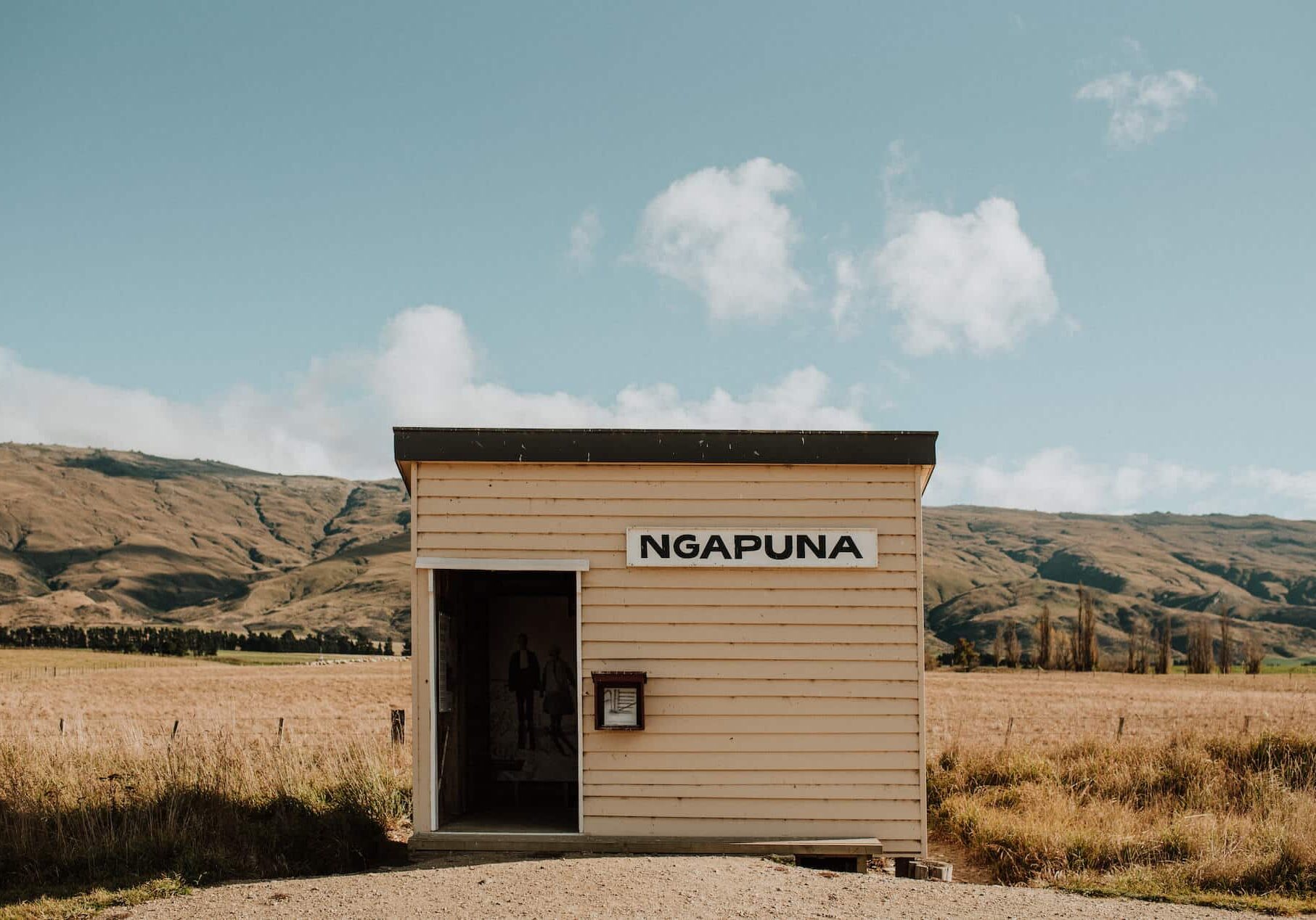 Defunct railway stop shed building in Central Otago.