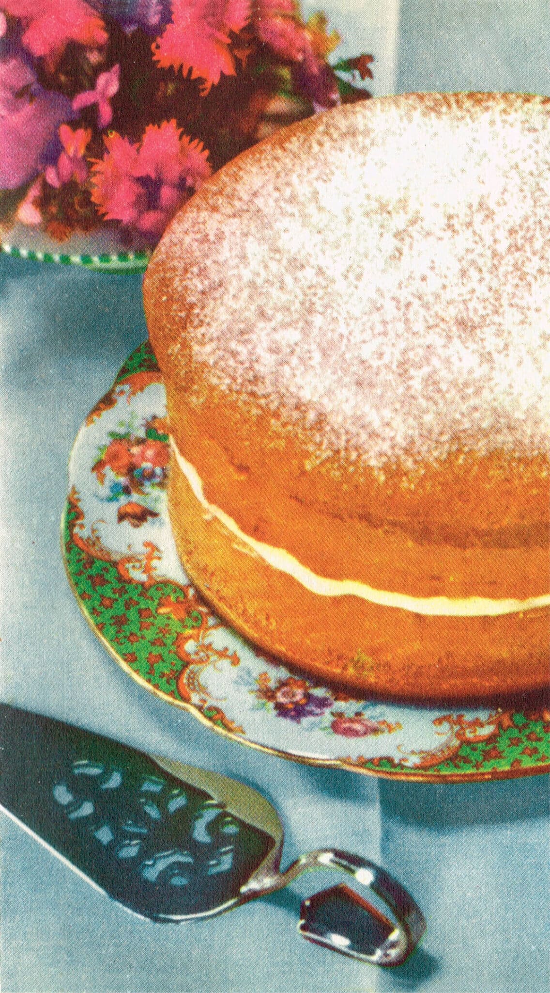 Photo of a sponge cake from a 1955 Edmonds' cookery book.